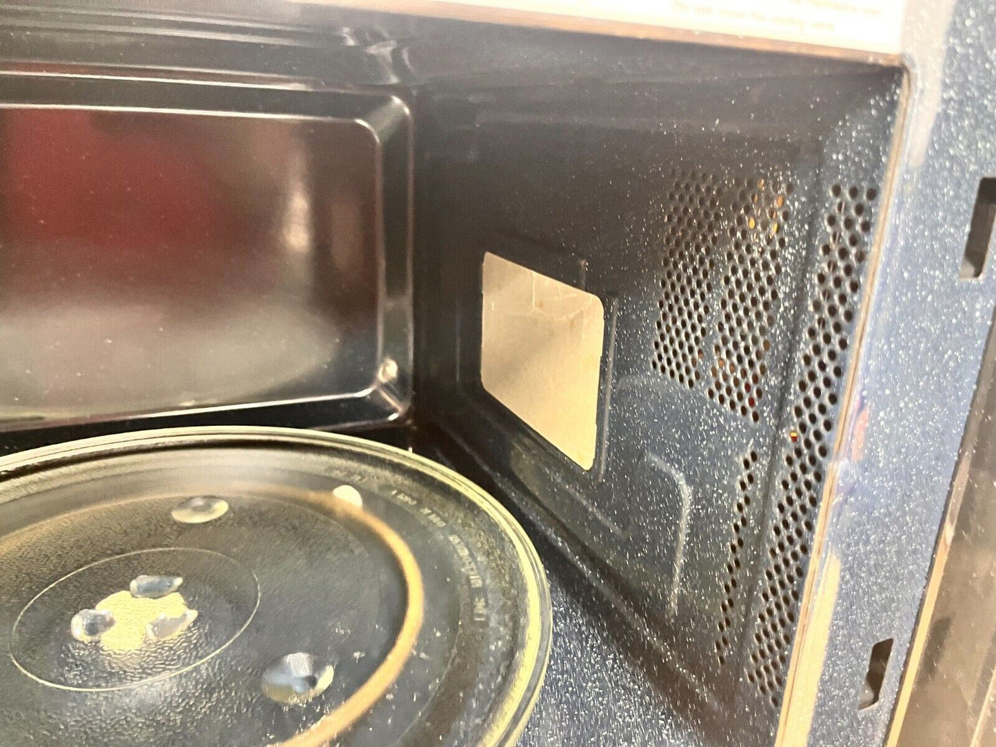 Delonghi 900W Enamel Cavity Solo Food Reheat Defrost Microwave Oven AM9 - Black