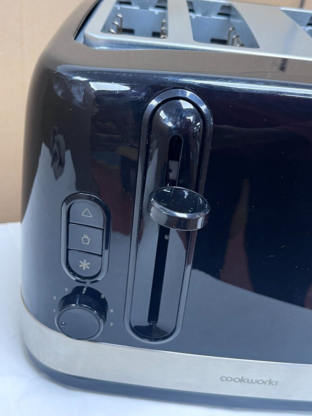 Cookworks Illuminated 4 Slice Extra Wide Toaster Defrost Black Slots Bagel Black