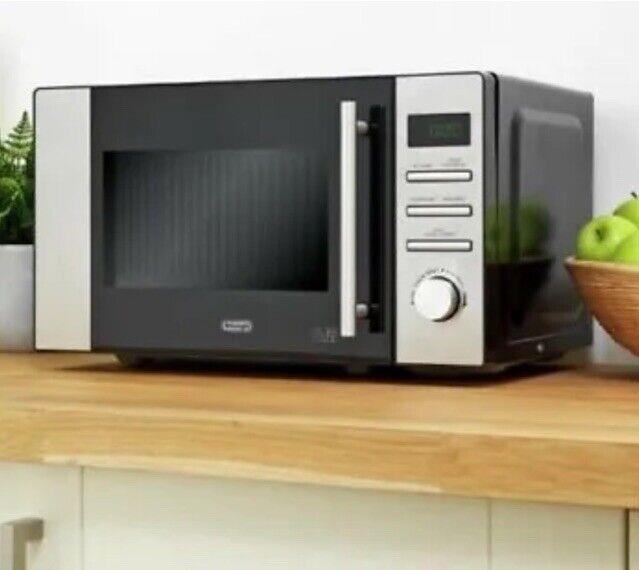 De'Longhi 800W Kitchen Standard Food Reheat Microwave Oven AM82 Stainless Steel