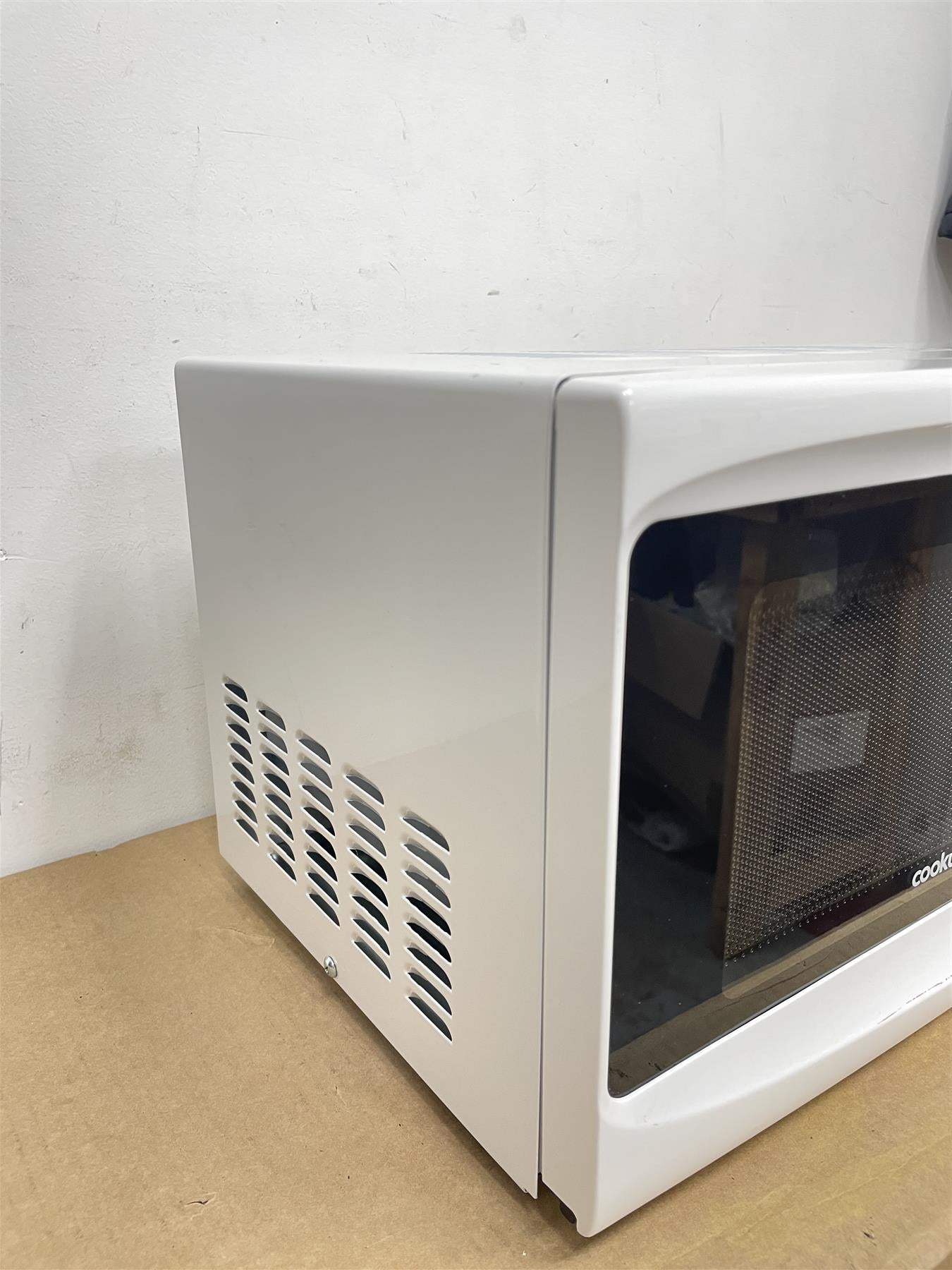 Cookworks Microwave Oven EM7 700W Standard Kitchen Food Reheat Defrost White