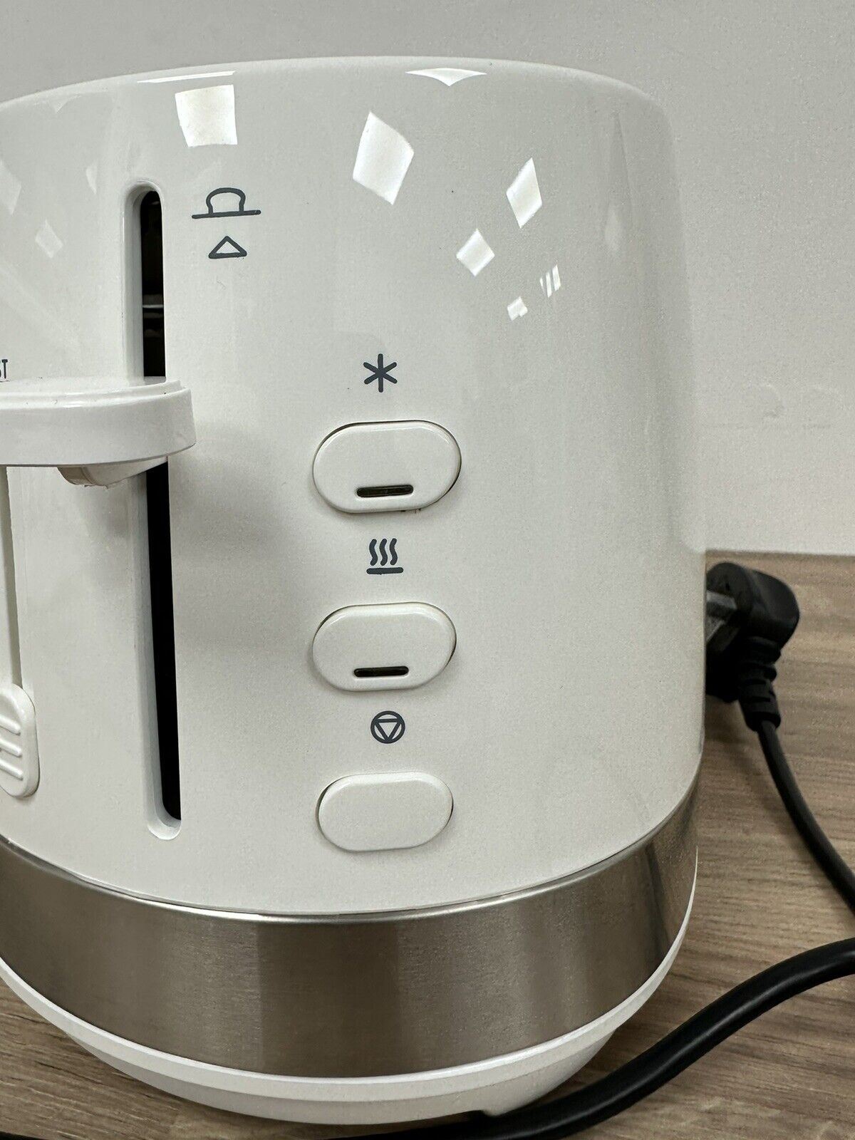 De'Longhi Toaster Active Line CTLA2003W 2 Slice Extra Wide Slots Bagel - White