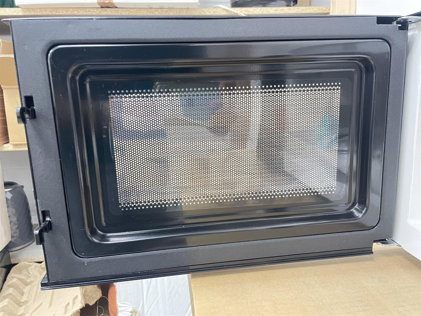 Cookworks 700W Standard Microwave MM7 - Black Defrost MM7 6 power levels