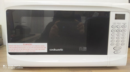 Cookworks Microwave Oven EM7 700W Standard Kitchen Food Reheat Defrost White