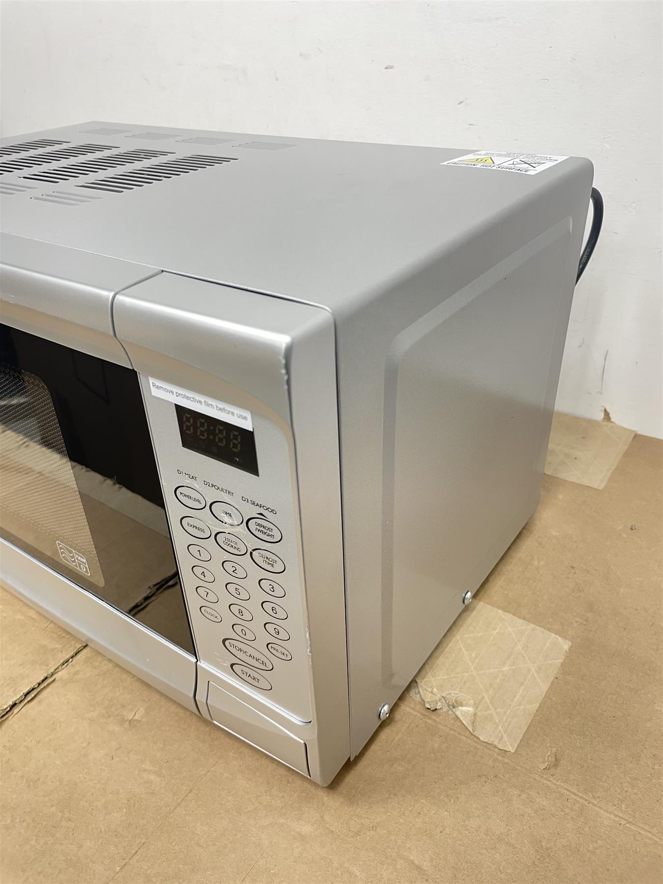 Cookworks 700W Standard Food Reheat Defrost Microwave Oven P70B - Silver
